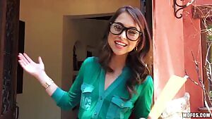 Riley Reid Doesn't Wear Panties