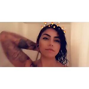 @saltysweetsabrina