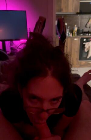 Long Sexy Legs Blowjob Deepthroat Glasses