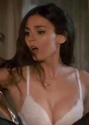 What is Victoria looking at here and what does she have to do next? 👀