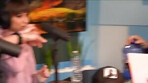 Riley Reid deepthroats big black mic