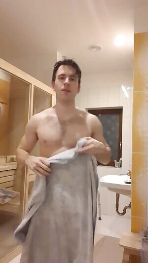 Wanna play with me?🥰