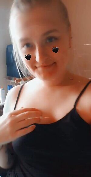 Raging to the Couch Lands stream all weeknd 🤪 I'm raving from home, wbu?