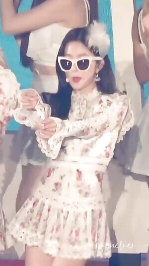 Red Velvet - Irene & Yeri