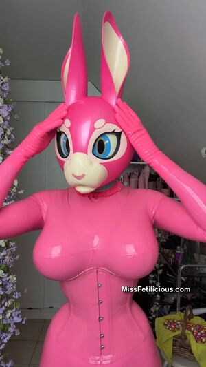 Shiny Big Tits Catsuit Cute Fetish