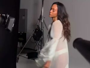 Korean Celebrity NSFW OnlyFans Pussy Zoe Saldana