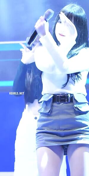 GFriend Yerin some ''lips''