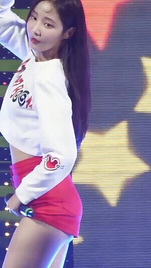 Momoland - Yeonwoo: Boom Boom Ass Compilation