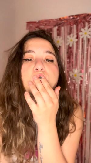 Chubby Lovers Feedee Makeup Smoking SweetPetite