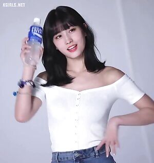 Twice - Momo Bra