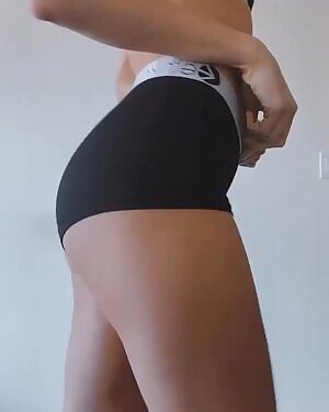 Amber showing off her butt