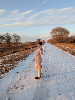 Cold & Snow Amateur Ass Big Tits