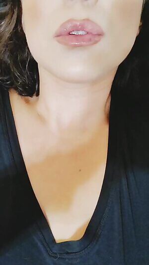 Can i just lick the tip already?💋