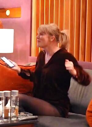 Taylor Swift is insanely hot. That jiggle is everything!