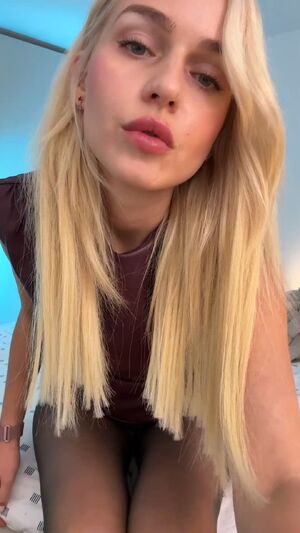 Tight Skirts & Dresses Amateur Homemade