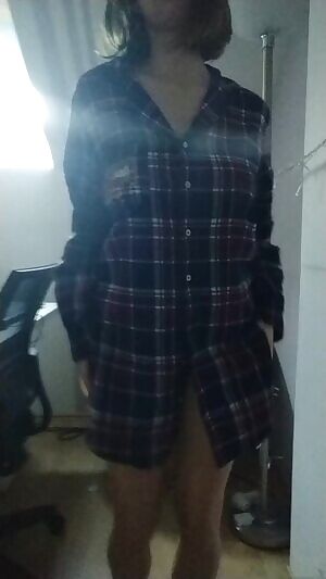 Wanna spend the long, cold winter nights with me? I'd love to keep you warm 😏