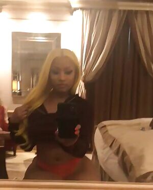 Nicki Minaj is Queen! I want to sniff those panties and be her sub cuck boy