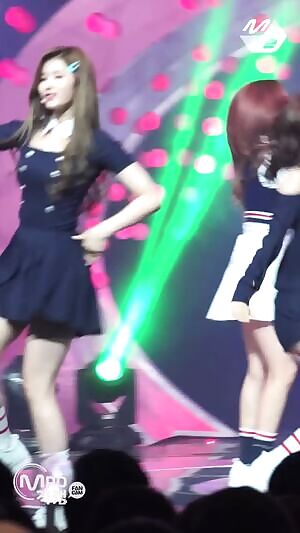 TWICE - Sana Thigh Jiggle
