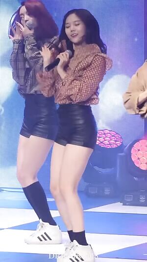 OH MY GIRL - Hyojung