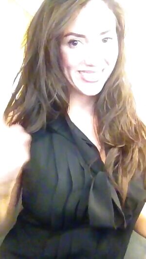 Fridays are perfect for a casual MILFie