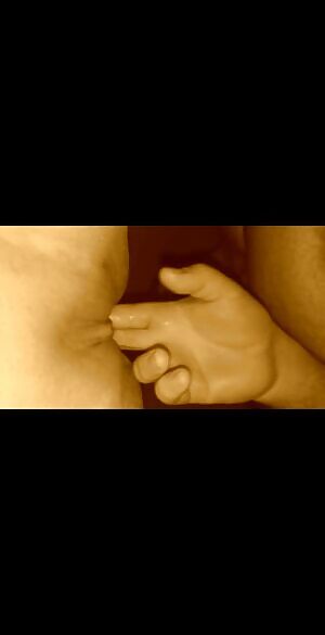 Getting my little cunt ready for fucking ☺️😉😋