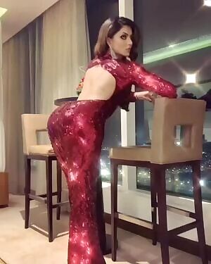 Who else wants to enjoy Urvashi Rautela's tight ass?