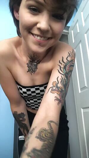 Wore leggings and immediately though of this sub but also had to show off my cute panties underneath