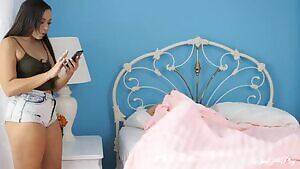 Adriana Maya, Darcie Dolce - Five More Minutes