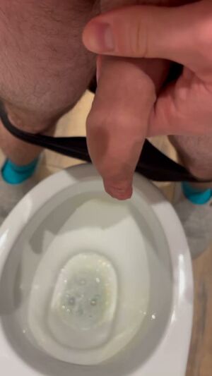 Gay Foreskin Play Piss Pissing Uncut