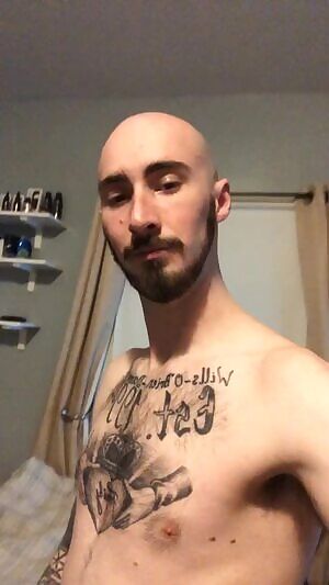 A naked me is a happy me😊