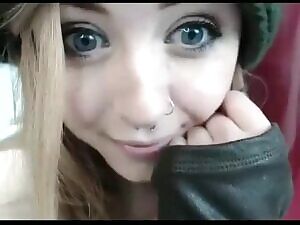 Love how nice her eyes are