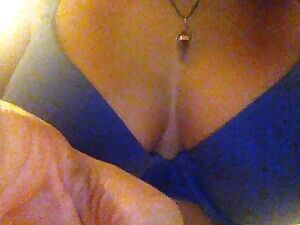 22 yr old 38DD titty drop