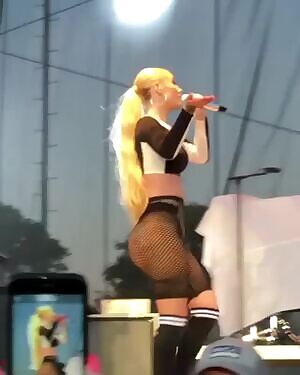 Can't stop jerking to this gif of Iggy Azalea's fat ass