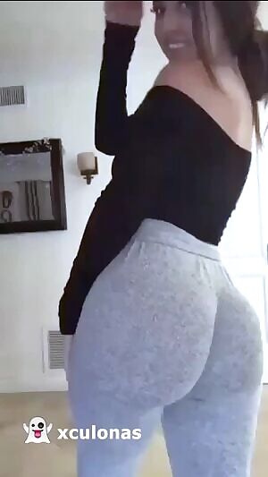 Latina Teen - Nalgona 🍑😏