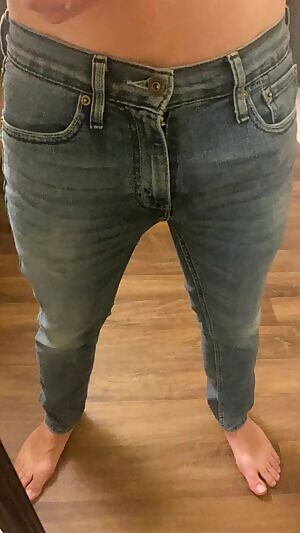 Hope you guys enjoy me whipping it out! First gif on here!