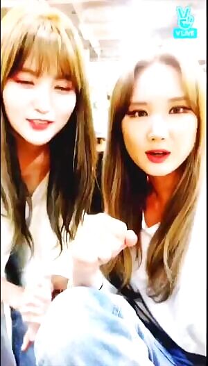 Exid Junghwa - Nip slip