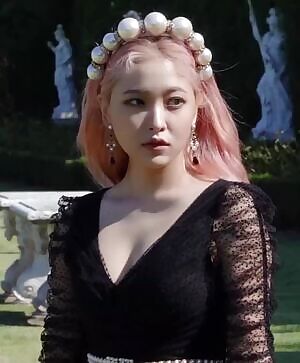 Red Velvet - Yeri & Irene