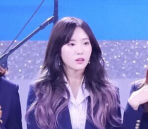 LUDA - Tongue w/slow mo