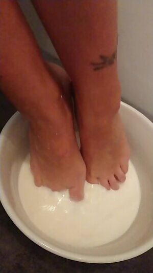 Playing in the milk, mmm, who wants to suck these babies?! 😈💋😈