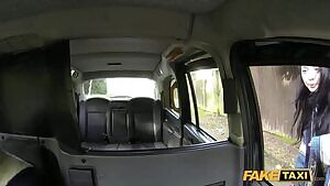 Super cute Alessa Savage gobbling ass in the back of a London taxi