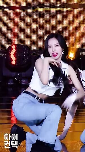 Cherry Bullet - Jiwon