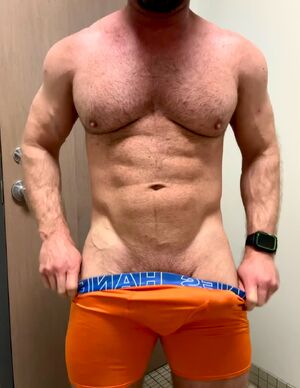Gay Muscle Abs Amateur BWC Big Dick