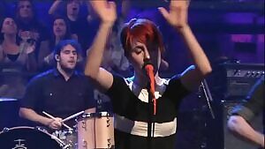 Hayley Williams Jiggling Her Tits