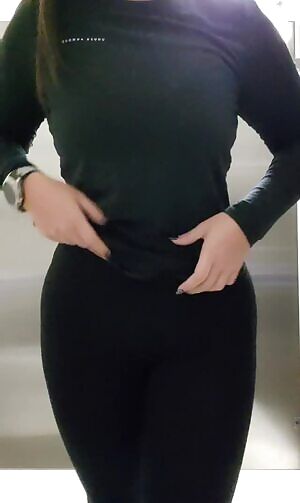 All black from head to tippy toe 🖤