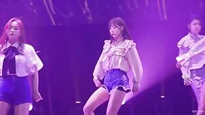 Dreamcatcher - HANDONG w/ gahyeon & jiu