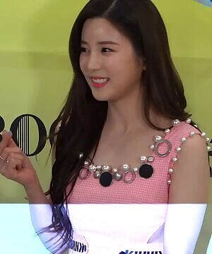 Apink - Chorong's Underboob