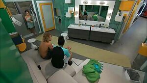 Rachel & the towel 2018-07-08-02.37 Cam 2