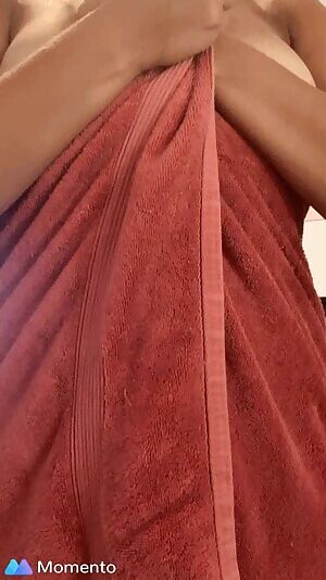 After shower boobies 😘