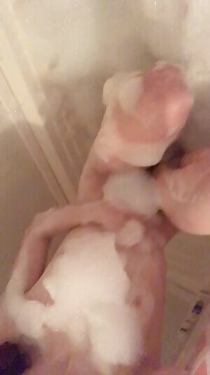 Lmao my armpit made a far noise mid recording 🤧😂😂😂