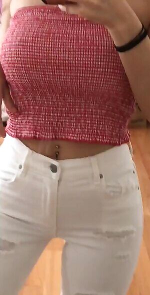 Flat tummy and big tits in first reveal gif!